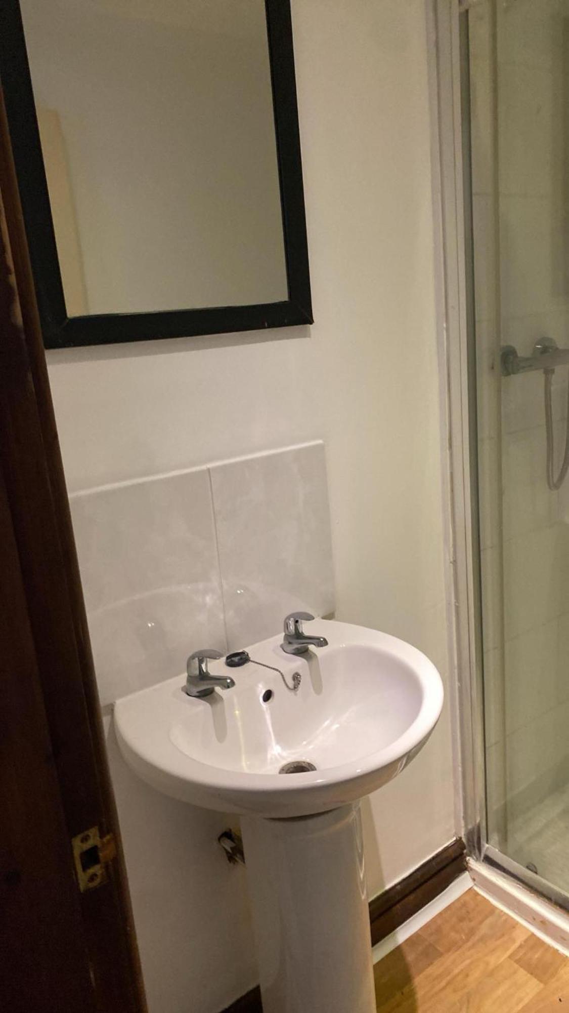 Y Castell Budget Accommodation 풀헬리 외부 사진
